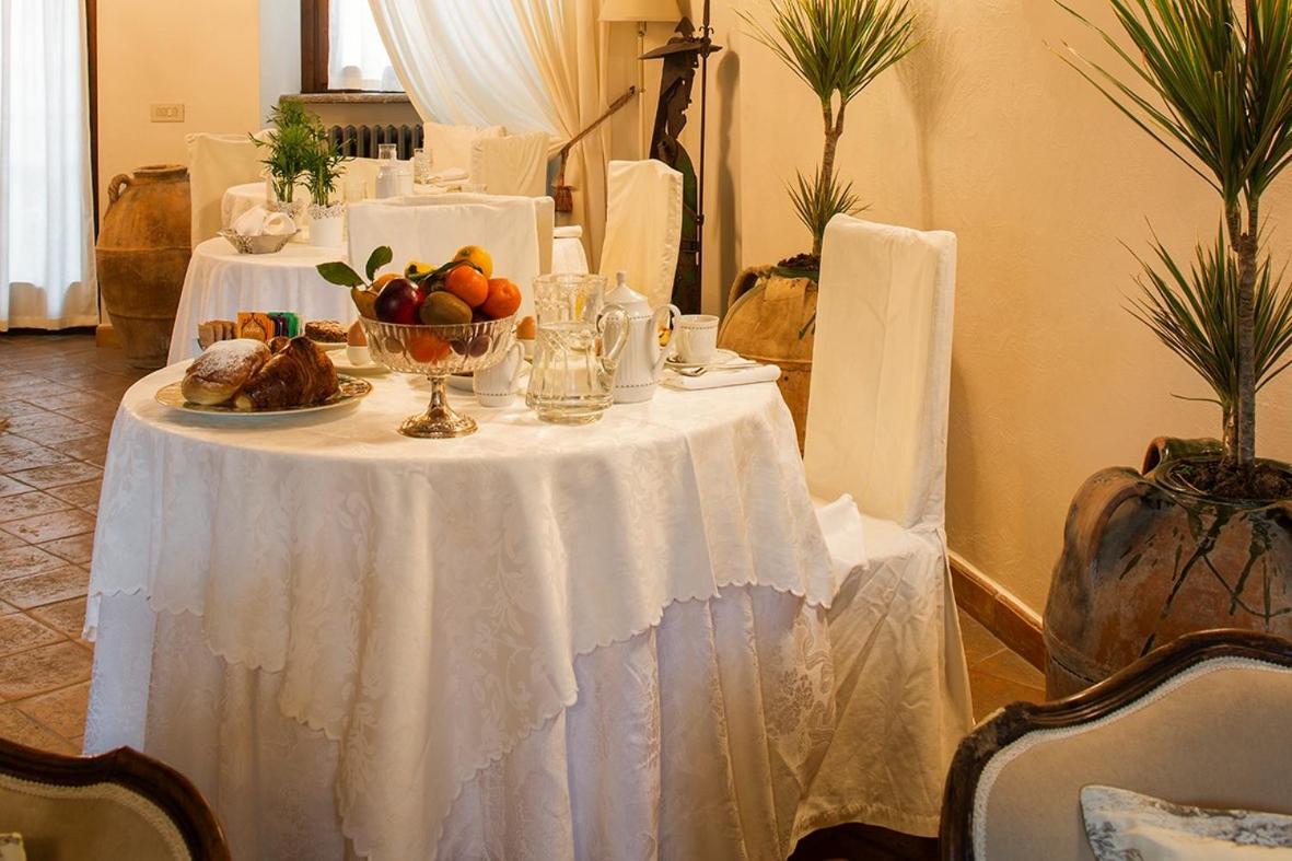 Hotel L'Archetto Dimora Storica Viterbo Esterno foto
